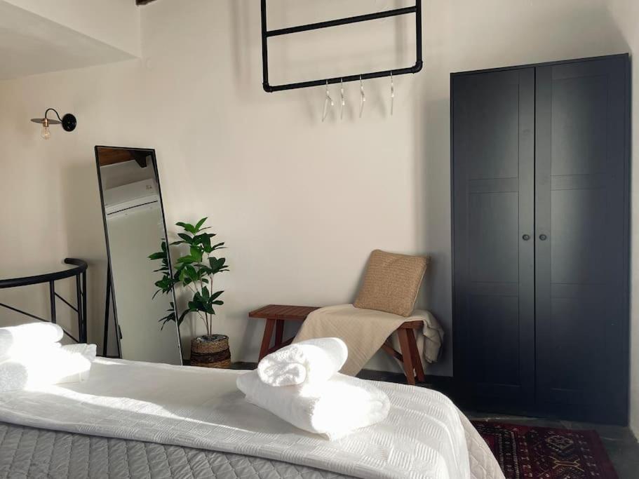 Almond Home Livadia  外观 照片