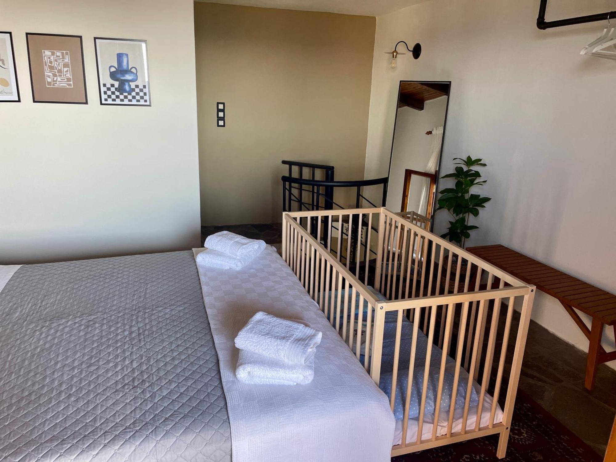 Almond Home Livadia  外观 照片